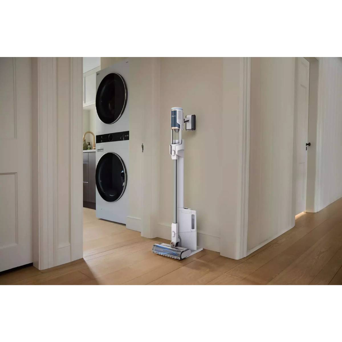 SHARK BU3521EU Cordless Stick Vacuum with Auto Empty System, White | Shark| Image 6