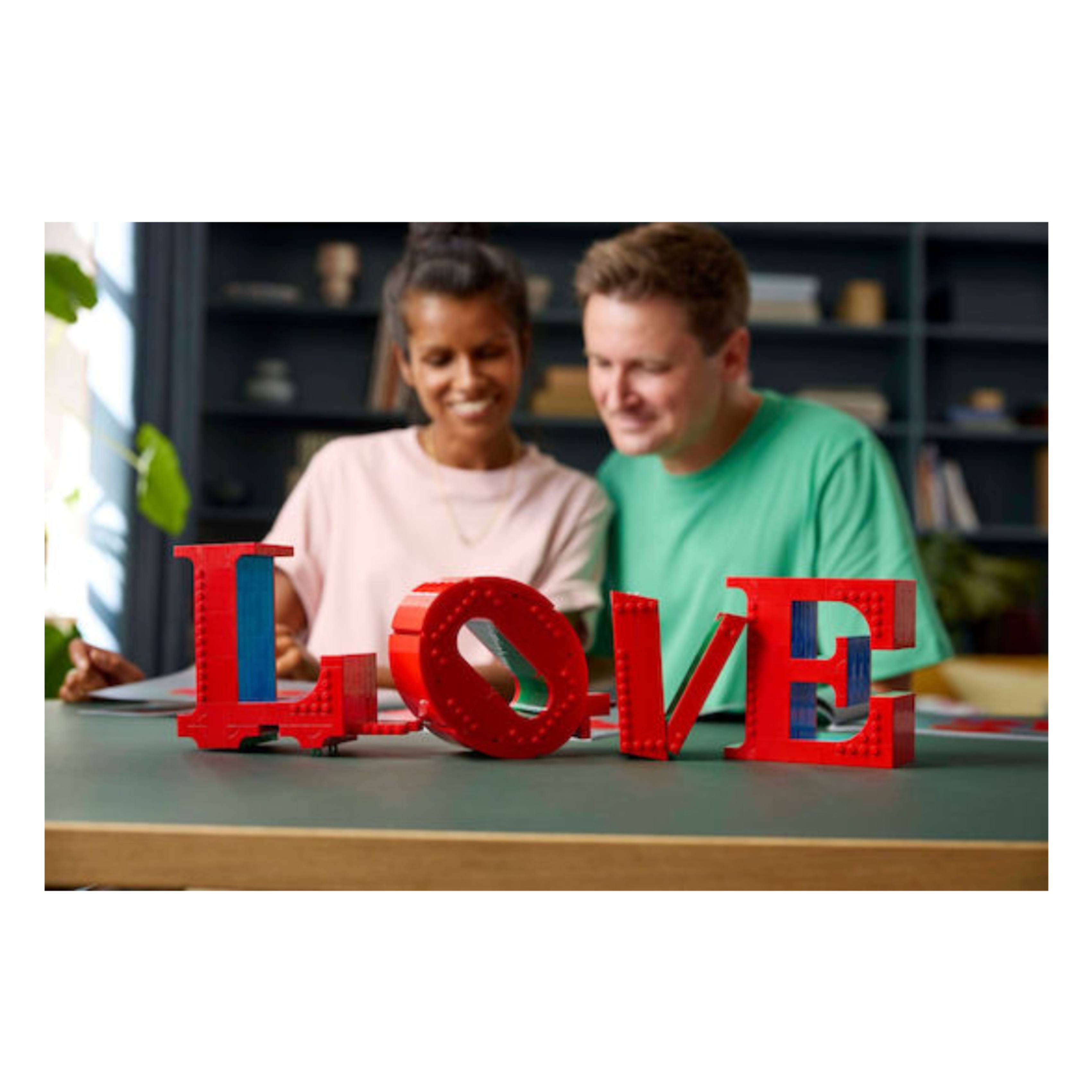 LEGO® 104782 Γλυπτό Έργο LOVE, 791 Τεμάχια  | Lego| Image 2