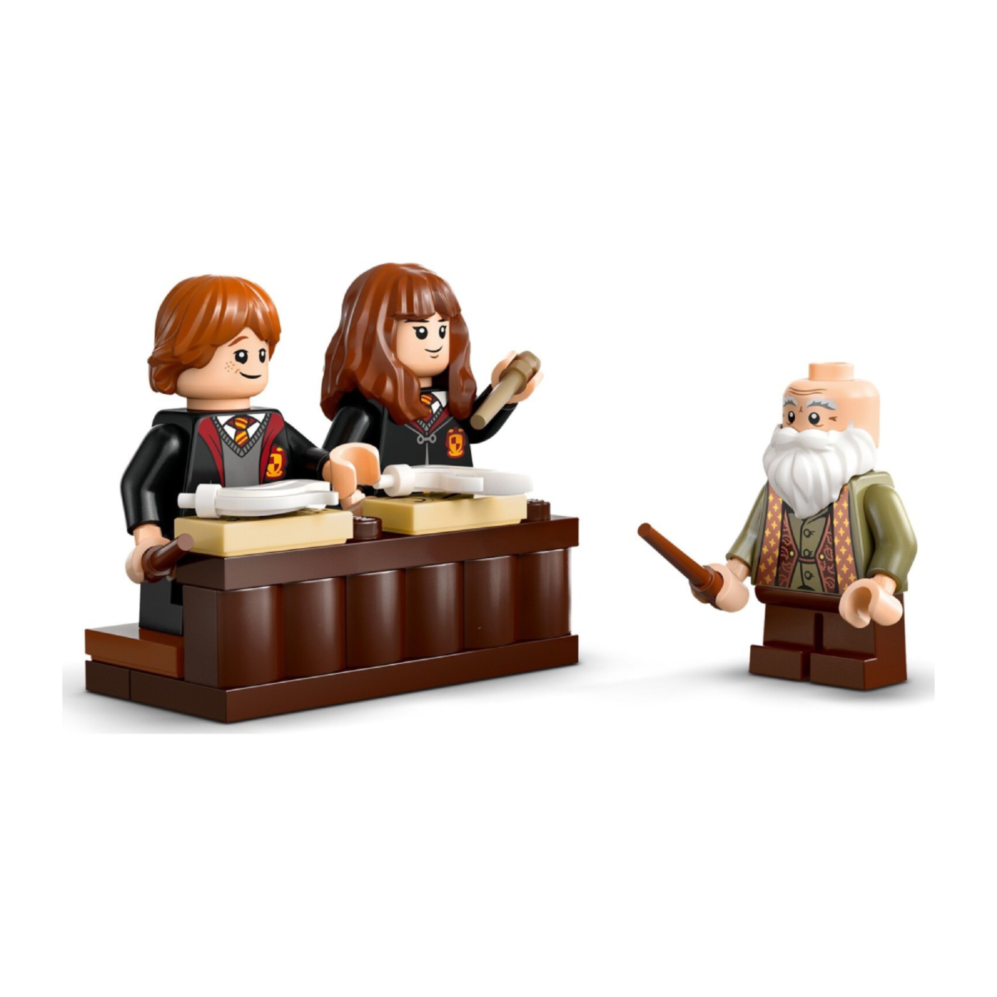 LEGO® 104868 Harry Potter™ Κάστρο του Hogwarts: Μάθημα Ξορκιών product image  | image 4