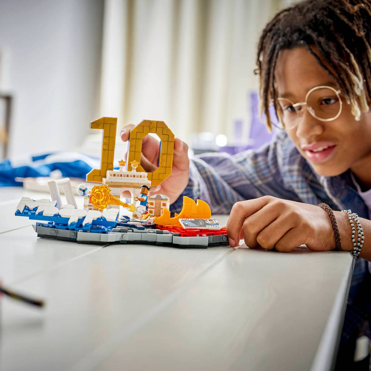 LEGO 115583 Kylian Mbappé – Football Highlights | Lego| Image 2