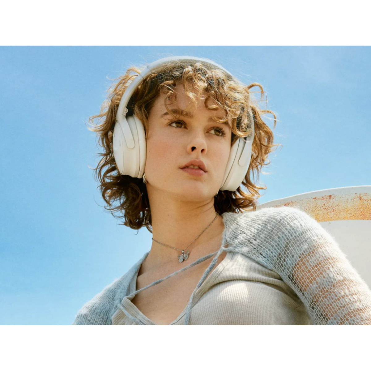 BOSE 2-884367-02 QuietComfort Over-Ear Wireless Noise Cancelling Headphones, White Smoke | Bose| Image 7