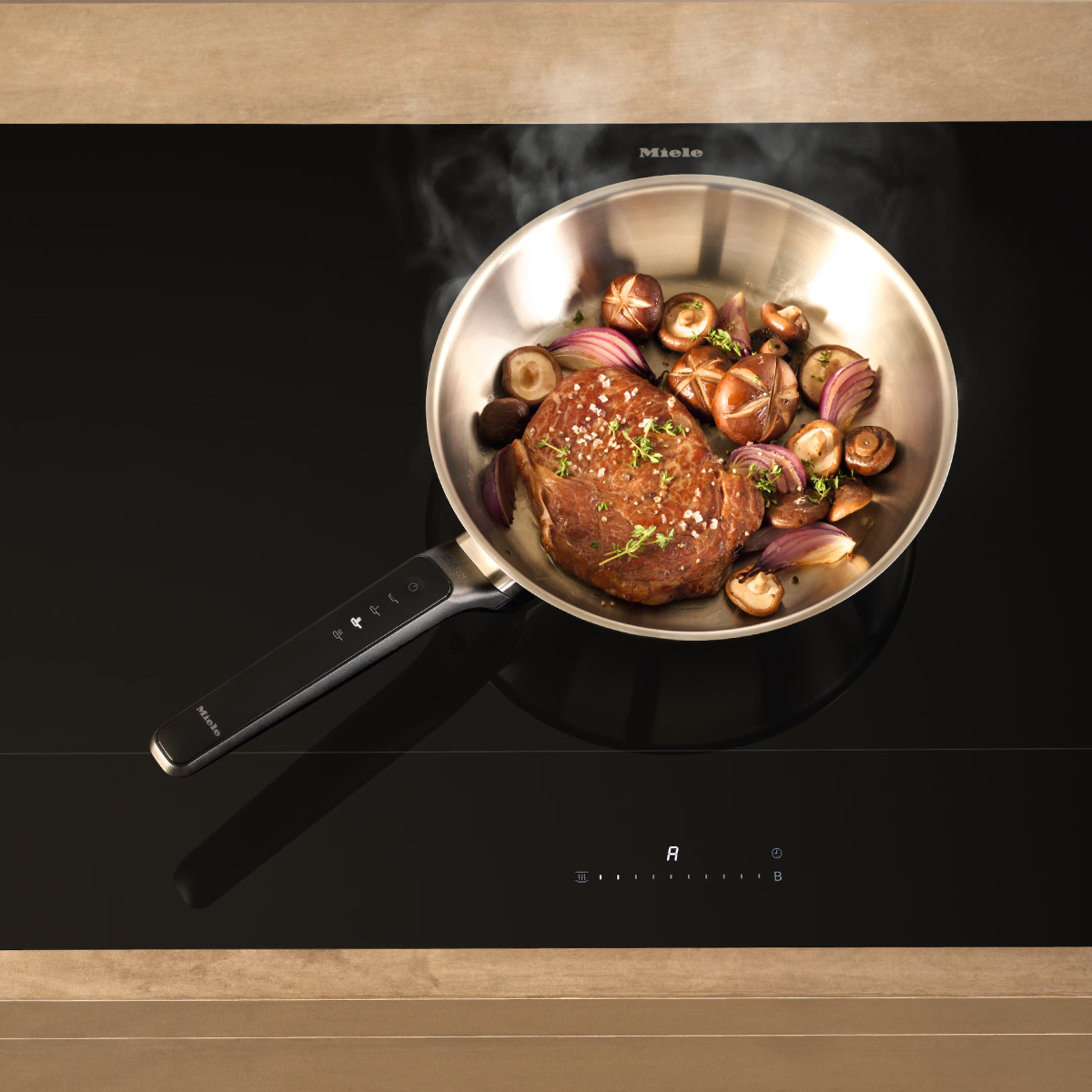 MIELE KMBP 8428 M Sense Frying Pan, 28 cm product image  | image 4