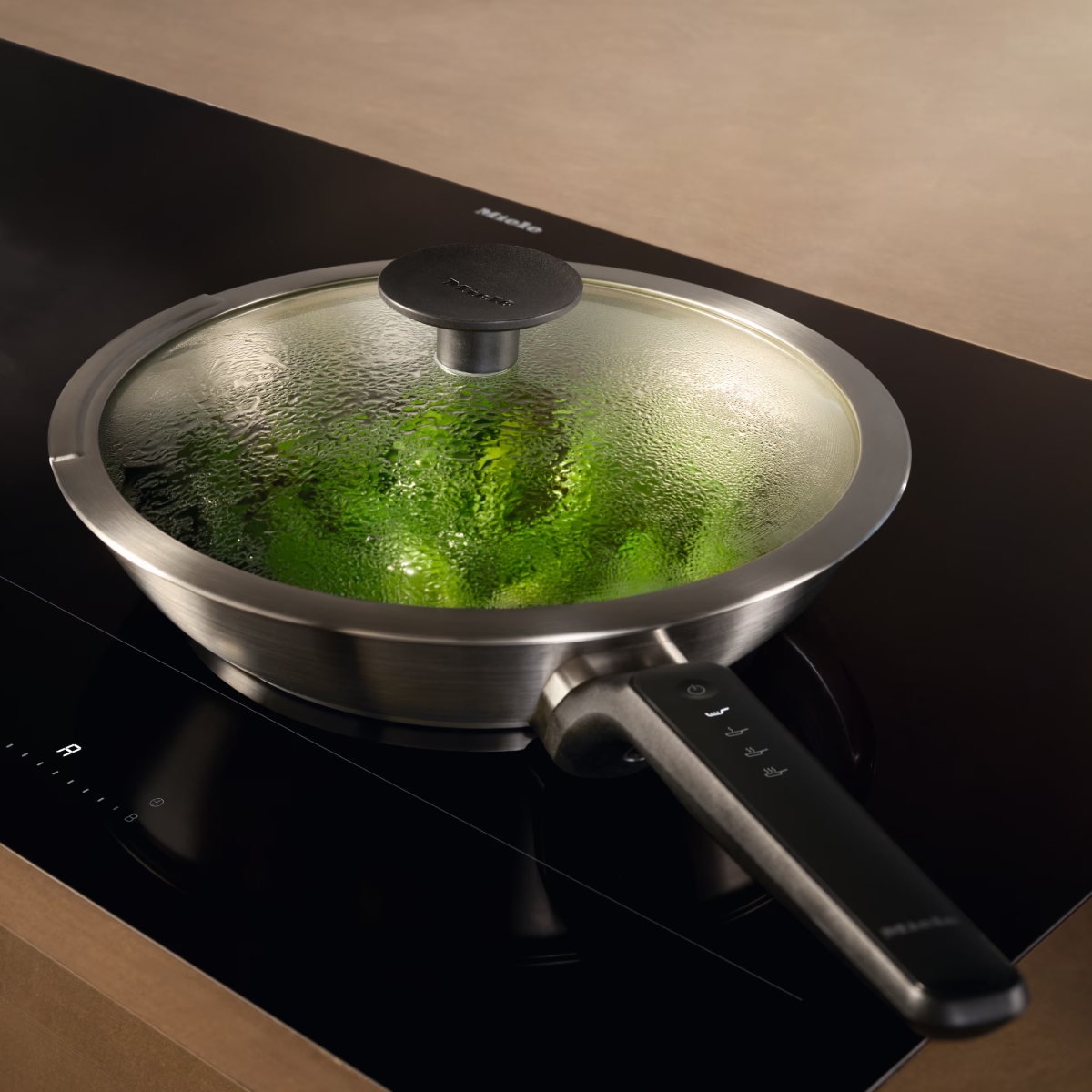 MIELE KMBP 8428 M Sense Frying Pan, 28 cm product image  | image 5